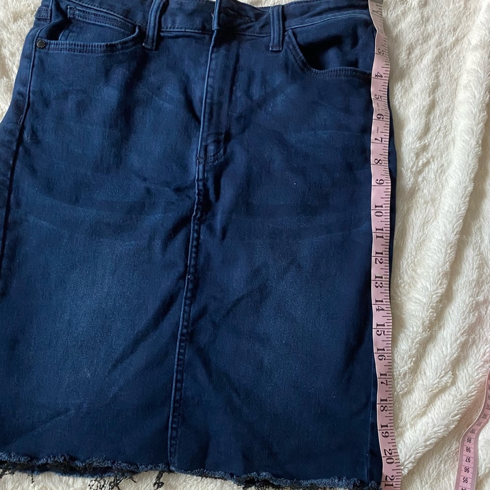 Jennifer Lopez stretch Denim Skirt. w POCKETS 🙂